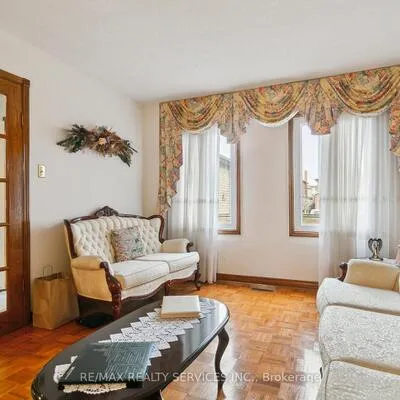247,&nbsp;Vodden, Brampton West, Brampton