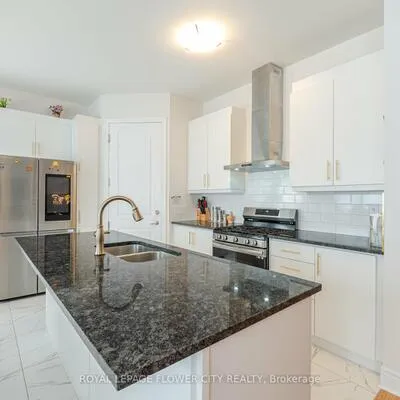 36,&nbsp;Icon, Sandringham-Wellington North, Brampton