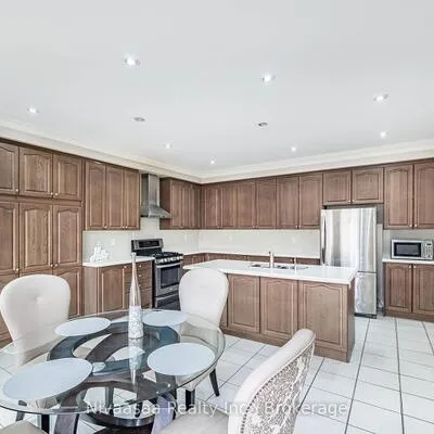15,&nbsp;Picasso, Bram East, Brampton