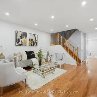 200,&nbsp;Tiller, Fletcher's Creek Village, Brampton