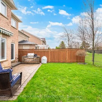 252,&nbsp;Vintage, Fletcher's Creek Village, Brampton