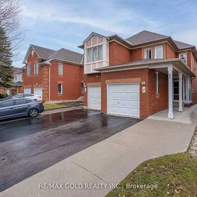 25,&nbsp;Clover Bloom, Sandringham-Wellington, Brampton