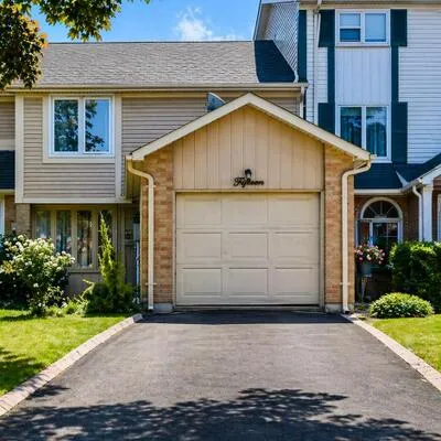 15,&nbsp;Courtleigh, Heart Lake East, Brampton