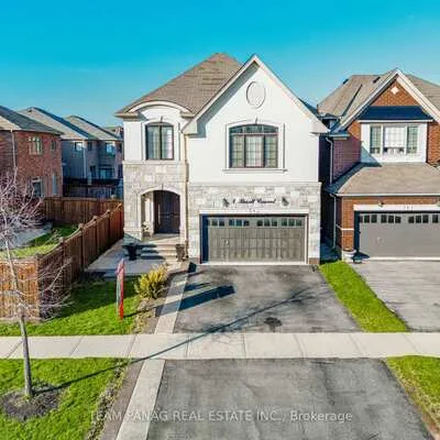 4,&nbsp;Bassett, Credit Valley, Brampton