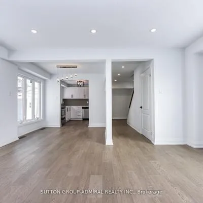 4,&nbsp;Hardcastle, Central Park, Brampton