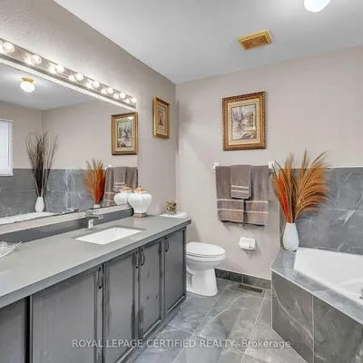 17,&nbsp;Chestermere, Fletcher's Meadow, Brampton