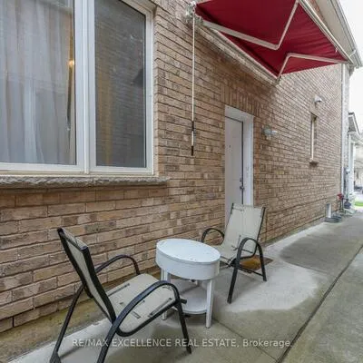 40,&nbsp;Victoriaville, Credit Valley, Brampton