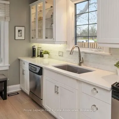 32,&nbsp;Craig, Downtown Brampton, Brampton