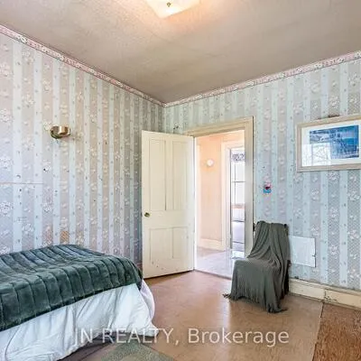 77,&nbsp;Nelson, Downtown Brampton, Brampton