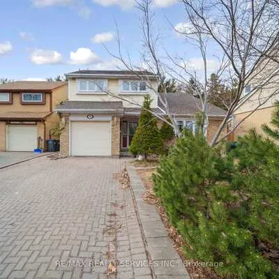 96,&nbsp;Royal Palm, Heart Lake East, Brampton