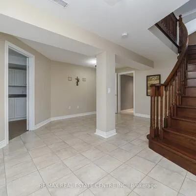 10,&nbsp;Eiffel, Vales of Castlemore North, Brampton