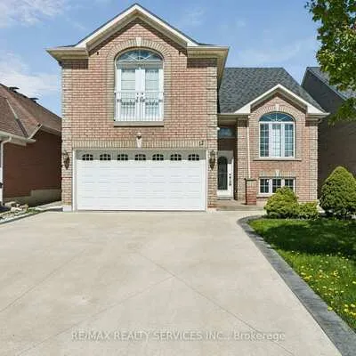 12,&nbsp;Goldie, Northwest Sandalwood Parkway, Brampton