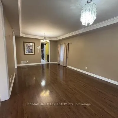 99,&nbsp;Royal West, Credit Valley, Brampton