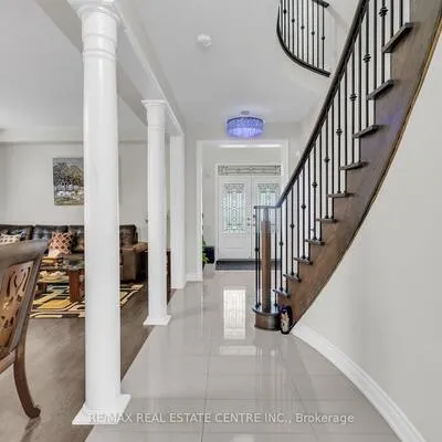 9,&nbsp;Glacier, Credit Valley, Brampton