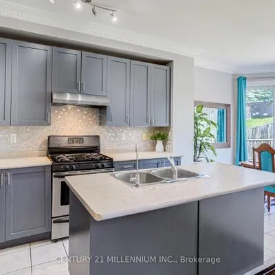 57,&nbsp;Seahorse, Madoc, Brampton