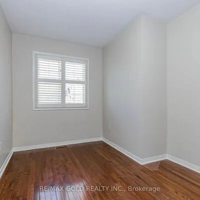 10,&nbsp;Palleschi, Bram East, Brampton