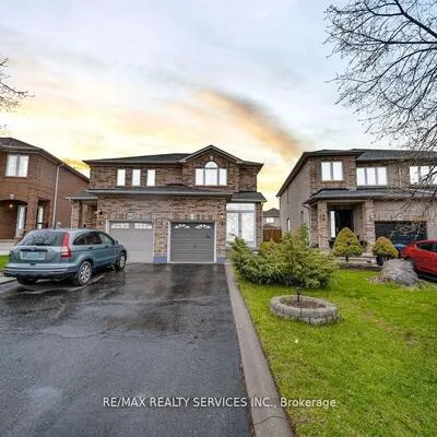 24,&nbsp;Melissa, Fletcher's Meadow, Brampton