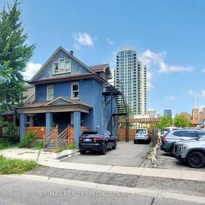 8,&nbsp;Mill, Downtown Brampton, Brampton