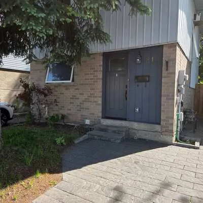21,&nbsp;Highview, Central Park, Brampton
