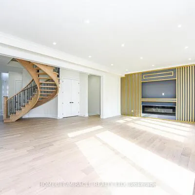 11,&nbsp;Hillcrest, Queen Street Corridor, Brampton