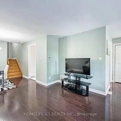 8,&nbsp;Holgate, Heart Lake West, Brampton