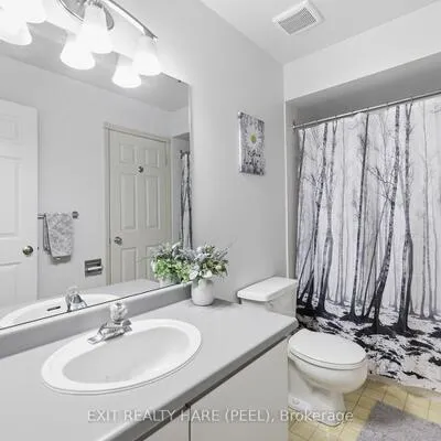77,&nbsp;Lord Simcoe, Westgate, Brampton