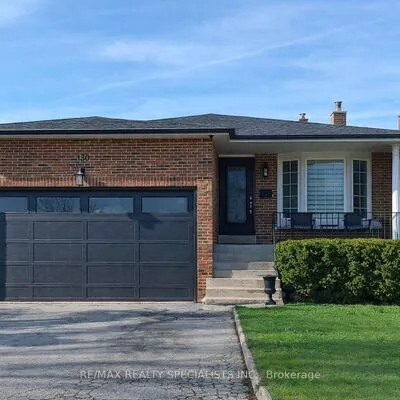 100,&nbsp;Princeton, Northgate, Brampton