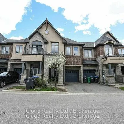 74,&nbsp;Gammon, Bram West, Brampton