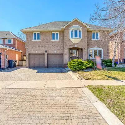 102,&nbsp;Sunforest, Heart Lake West, Brampton