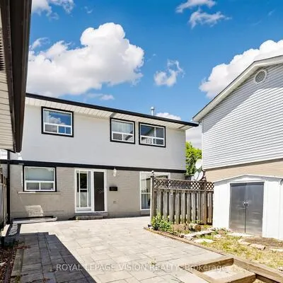 6,&nbsp;Hector, Central Park, Brampton