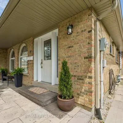14,&nbsp;Massey, Central Park, Brampton