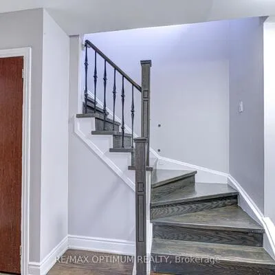 5,&nbsp;Roehampton, Brampton South, Brampton