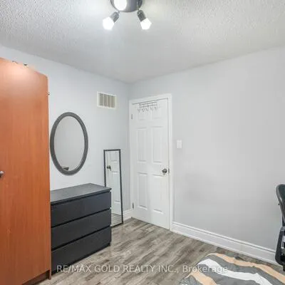 48,&nbsp;Maidstone, Central Park, Brampton