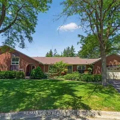 14,&nbsp;Cairnmore, Snelgrove, Brampton