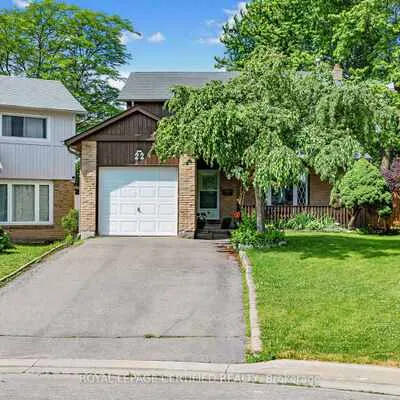 22,&nbsp;Borden Hill, Central Park, Brampton