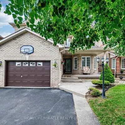 72,&nbsp;Lockwood, Fletcher's West, Brampton