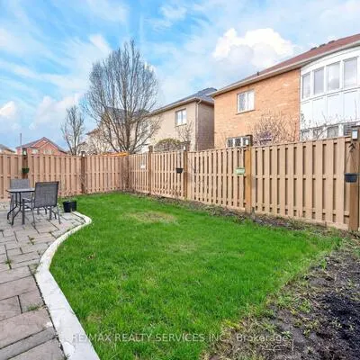 5,&nbsp;Pillar, Bram West, Brampton