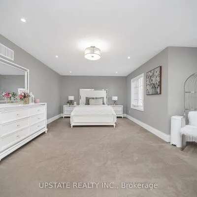 2,&nbsp;Beachville, Credit Valley, Brampton