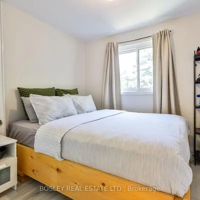 21,&nbsp;Courtleigh, Heart Lake East, Brampton