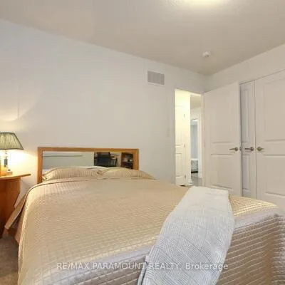 24,&nbsp;Kings Hill, Northwest Brampton, Brampton