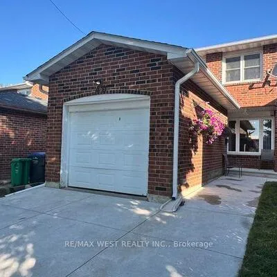 40,&nbsp;Maplehurst, Heart Lake East, Brampton
