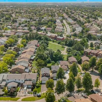 75,&nbsp;Royal Salisbury, Madoc, Brampton