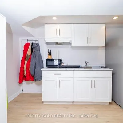 3,&nbsp;Holmstead, Central Park, Brampton