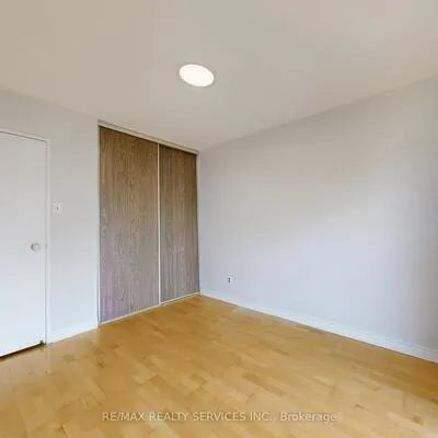 9,&nbsp;Glenridge, Northgate, Brampton