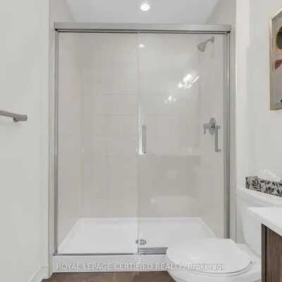 45,&nbsp;Folcroft, Credit Valley, Brampton