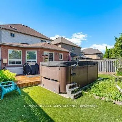 8,&nbsp;Safari, Snelgrove, Brampton