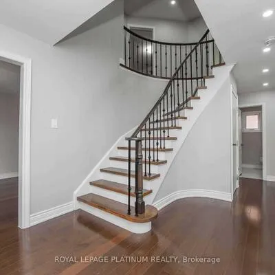 63,&nbsp;Lord Simcoe, Westgate, Brampton