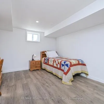 8,&nbsp;Beechwood, Avondale, Brampton