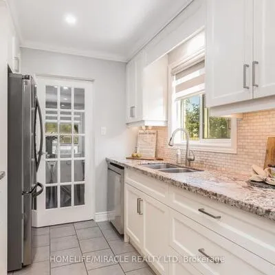 49,&nbsp;Newbridge, Westgate, Brampton