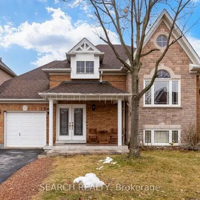19,&nbsp;Treeline, Vales of Castlemore, Brampton